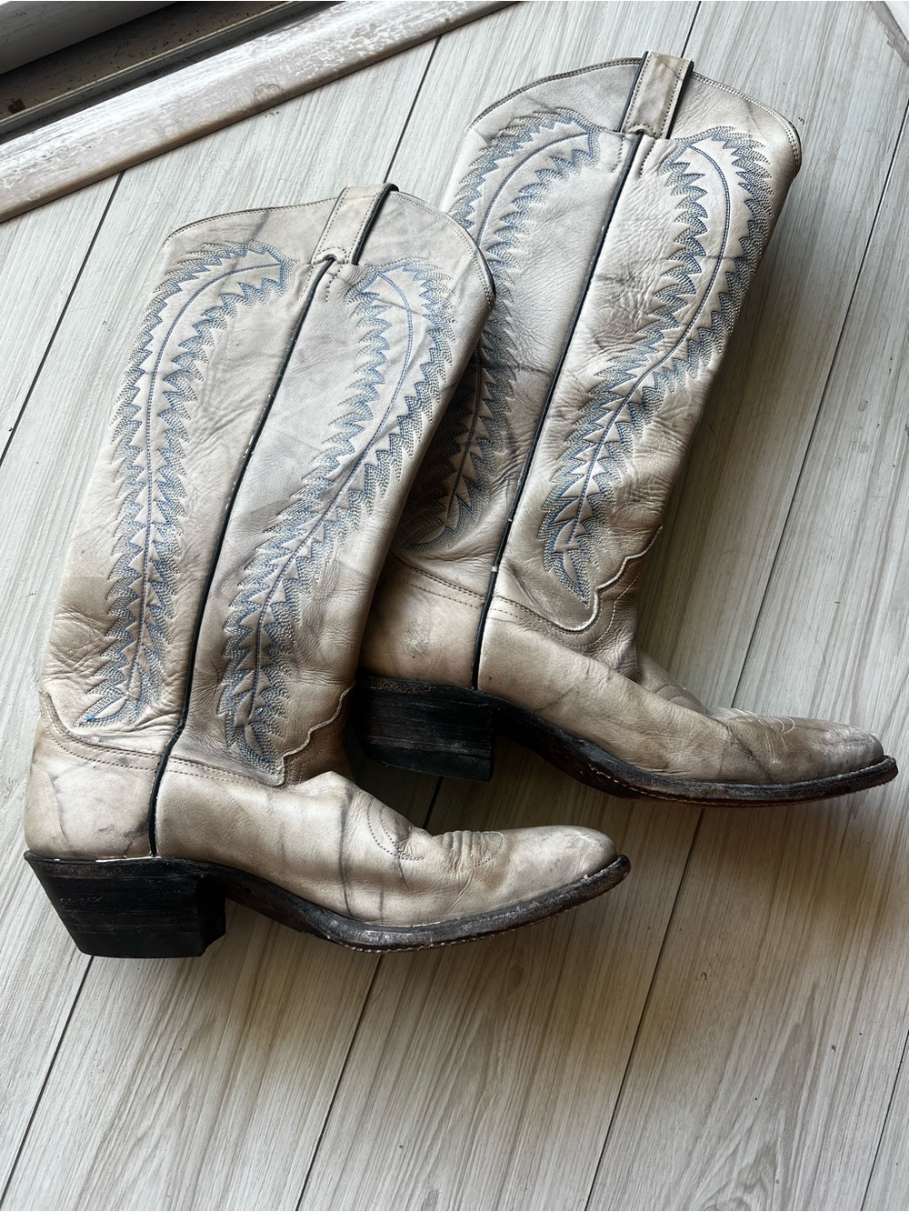 Justin vintage leather cowboy boots women’s 7.5 B